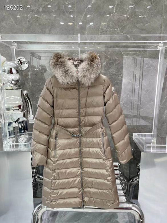 Les doudounes manteau Moncler Femme, ainsi que les Moncler Femme, incarnent un style et un raffinement incomparables.