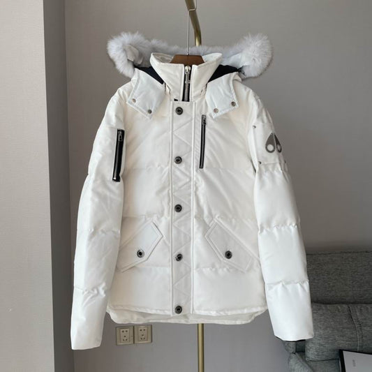 Les doudounes Moose Knuckles allient élégance et performance pour offrir une protection optimale contre le froid. Leur design sophistiqué.pas cher. Le moins cher.