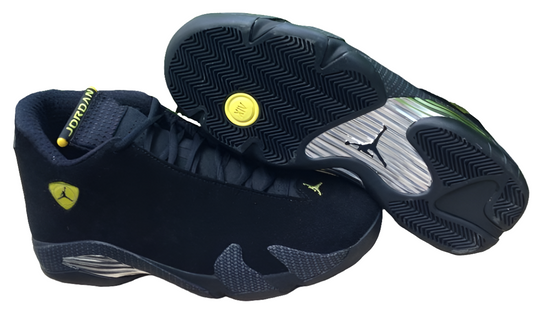Les baskets Air Jordan 14 offrent un style emblématique et une performance exceptionnelle.
 design distinctif .pas Cher. Moins cher.