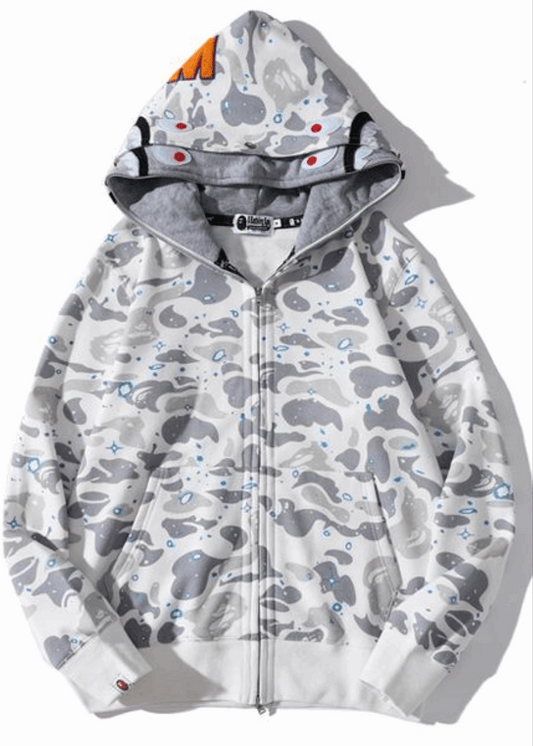 Les sweats Bape Sta pour homme incarnent l’essence du streetwear avec un design audacieux et reconnaissable, propre à la marque A Bathing Ape (Bape).