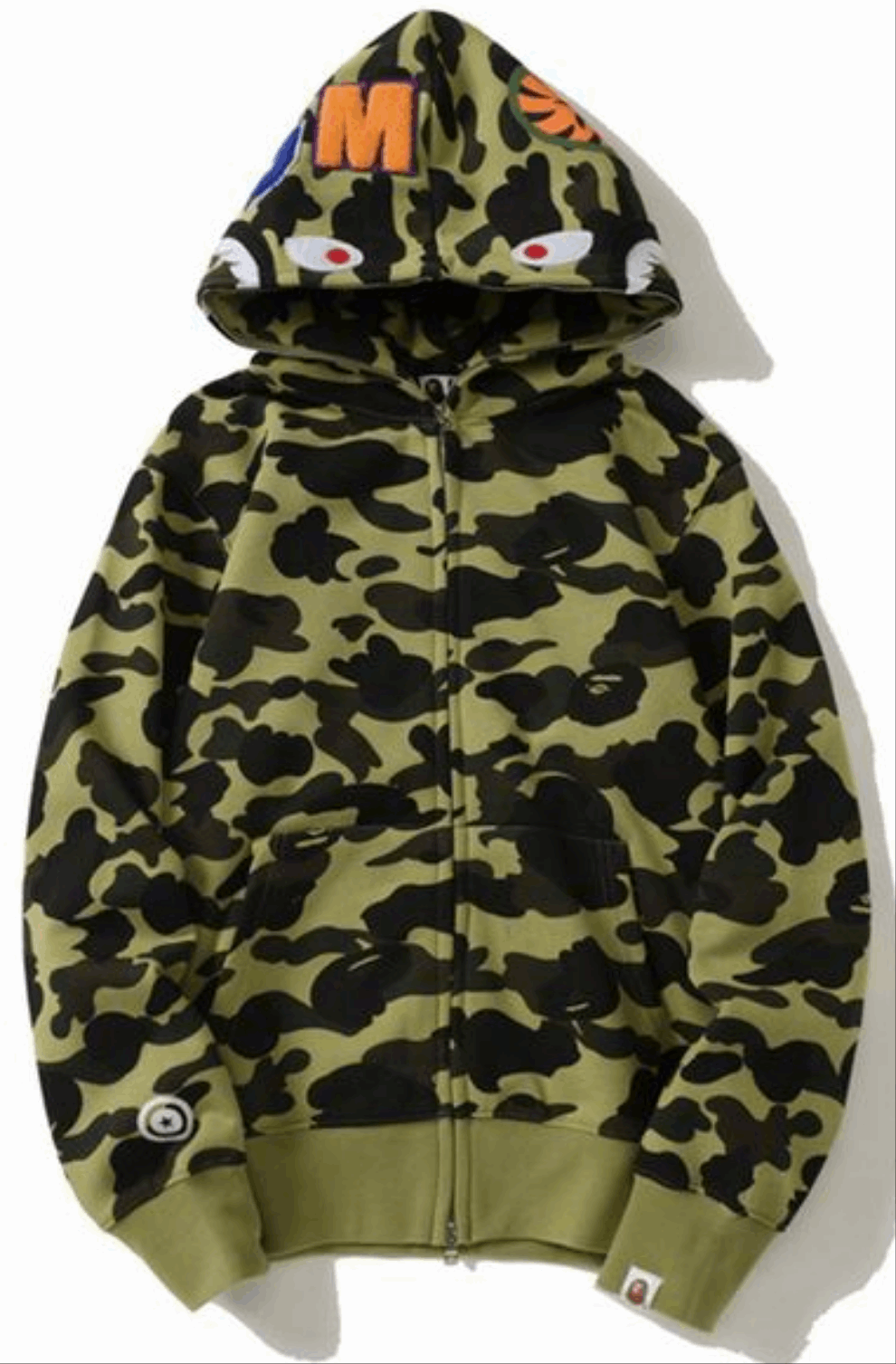 Les sweats Bape Sta pour homme incarnent l’essence du streetwear avec un design audacieux et reconnaissable, propre à la marque A Bathing Ape (Bape).