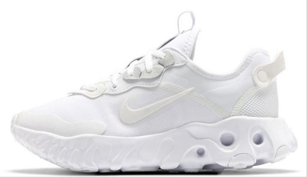 Résultant de l'innovation continue de Nike, les baskets Nike React Art3mis Femme illustrent l'engagement de la marque à allier design et technologie.