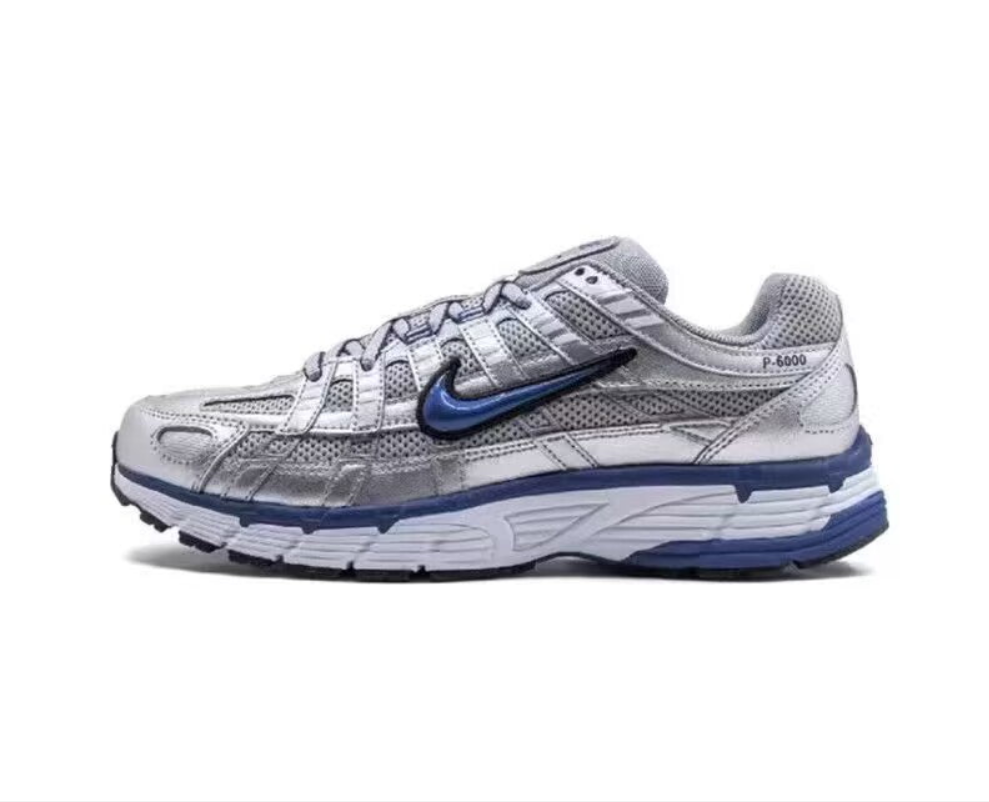 Les baskets Nike P-6000 allient un style rétro inspiré des années 2000 à une technologie moderne pour un look et un confort incomparables.