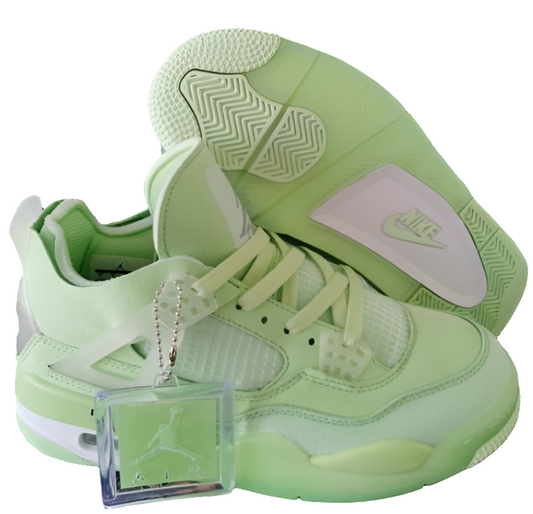 Les baskets Air Jordan 4 offrent un style iconique et une performance remarquable.
leur design distinctif pas cher. le moin cher.