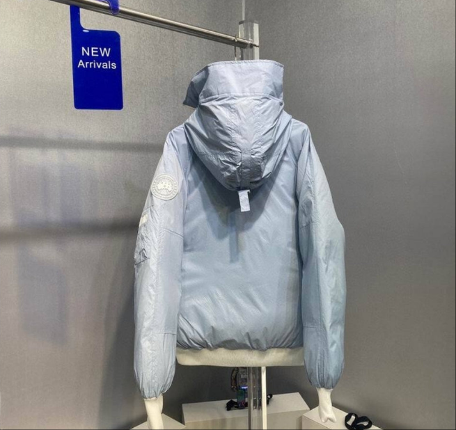 Les doudounes Canada Goose allient élégance et chaleur pour offrir une protection optimale contre le froid. Leur design sophistiqué et leurs matériaux de haute qualité. Pas cher. Le moins cher.