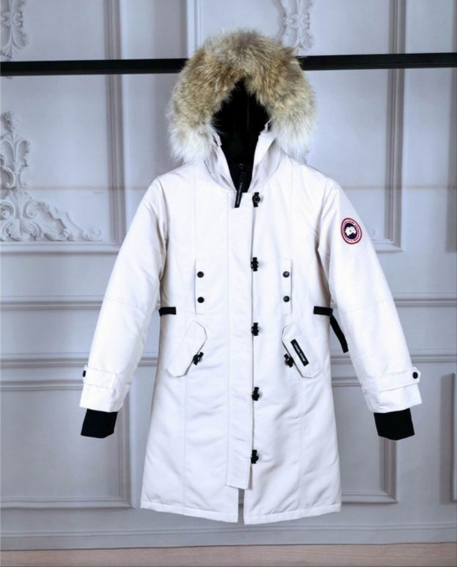 Les doudounes Canada Goose allient élégance et chaleur pour offrir une protection optimale contre le froid. Leur design sophistiqué et leurs matériaux de haute qualité. Pas cher. Le moins cher.