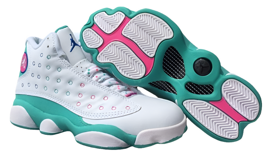 Les baskets Air Jordan 13 offrent un style iconique et une performance exceptionnelle.
  design emblématique   haute qualité. Au meilleur prix. Pas cher