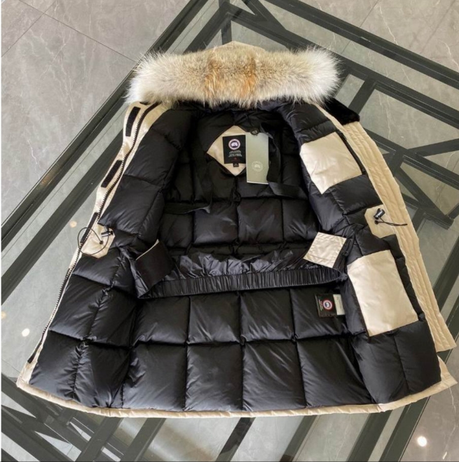 Les doudounes Canada Goose allient élégance et chaleur pour offrir une protection optimale contre le froid. Leur design sophistiqué et leurs matériaux de haute qualité. Pas cher. Le moins cher.