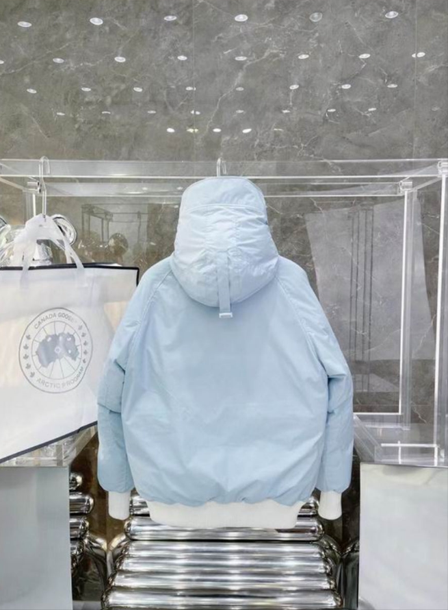Les doudounes Canada Goose allient élégance et chaleur pour offrir une protection optimale contre le froid. Leur design sophistiqué et leurs matériaux de haute qualité. Pas cher. Le moins cher.