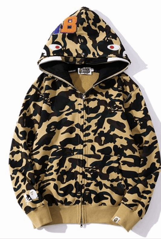 Les sweats Bape Sta pour homme incarnent l’essence du streetwear avec un design audacieux et reconnaissable, propre à la marque A Bathing Ape (Bape).