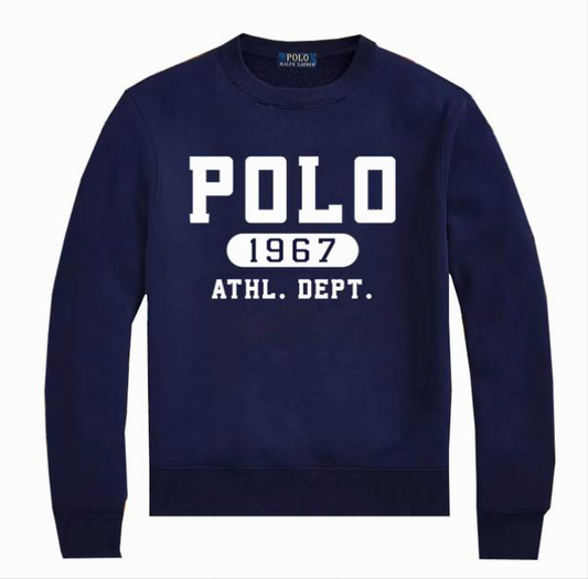 Le sweat Ralph Lauren allie performance et style. Son design élégant et sa qualité supérieure le rendent indispensable pour les amateurs de mode. Fabriqué avec des matériaux de qualité, ce sweat offre un confort optimal et un look raffiné.
