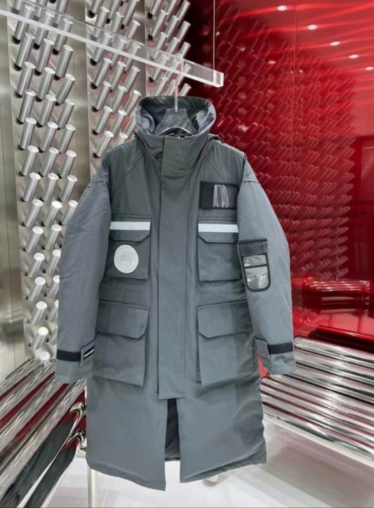 Les doudounes Canada Goose allient élégance et chaleur pour offrir une protection optimale contre le froid. Leur design sophistiqué et leurs matériaux de haute qualité. Pas cher. Le moins cher.