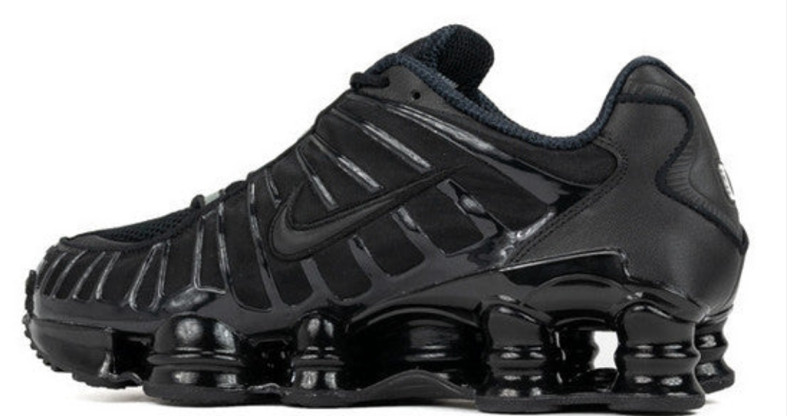 Le modèle baskets  Nike Shox TL Femme illustre l’engagement de Nike pour l'innovation et le design avant-gardiste.