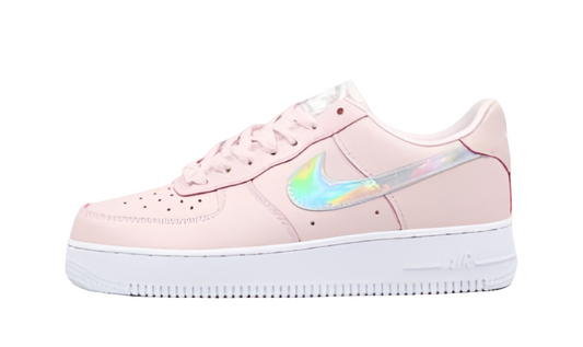 Premièrement : Les baskets Nike Air Force 1 Low femme incarnent l’alliance parfaite entre style intemporel et innovation technique.