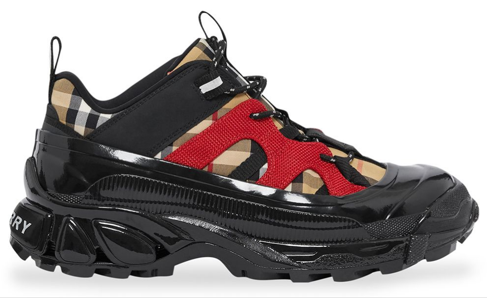 Les baskets Burberry incarnent un style emblématique et une sophistication britannique.

 leur design raffiné. Pas cher. Le moins cher. 