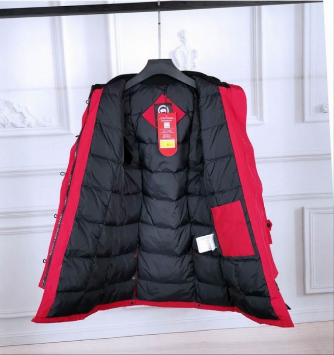 Les doudounes Canada Goose allient élégance et chaleur pour offrir une protection optimale contre le froid. Leur design sophistiqué et leurs matériaux de haute qualité. Pas cher. Le moins cher.