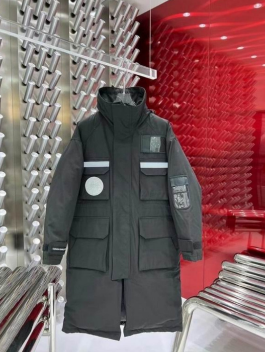 Les doudounes Canada Goose allient élégance et chaleur pour offrir une protection optimale contre le froid. Leur design sophistiqué et leurs matériaux de haute qualité. Pas cher. Le moins cher.