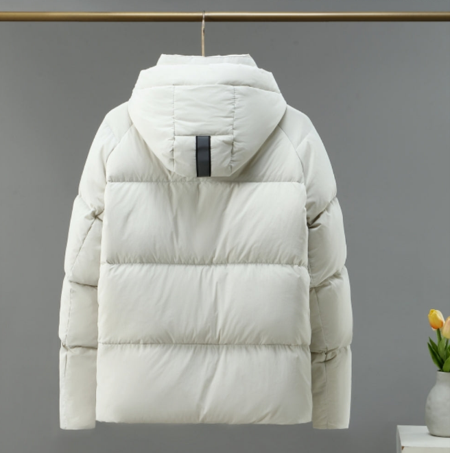 Les doudounes Canada Goose allient élégance et chaleur pour offrir une protection optimale contre le froid. Leur design sophistiqué et leurs matériaux de haute qualité. Pas cher. Le moins cher.