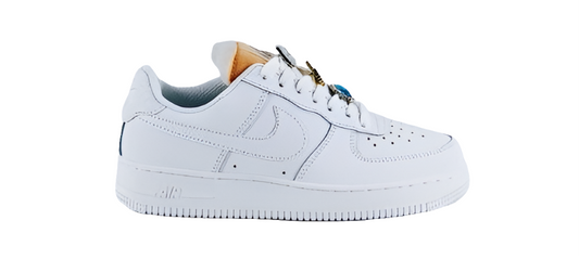 Premièrement : Les baskets Nike Air Force 1 femme sont bien plus qu’une simple paire de baskets – elles incarnent un style légendaire, un confort exceptionnel et une polyvalence inégalée.