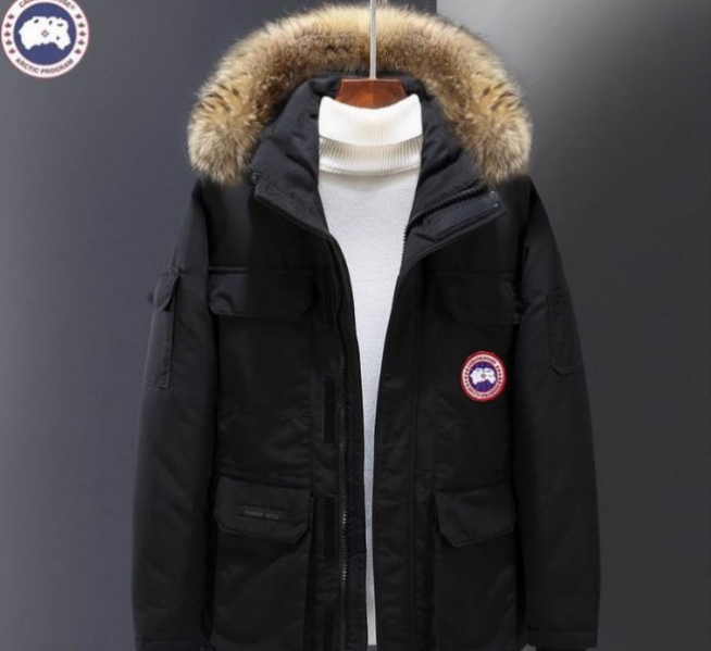 Les doudounes Canada Goose allient élégance et chaleur pour offrir une protection optimale contre le froid. Leur design sophistiqué et leurs matériaux de haute qualité. Pas cher. Le moins cher.