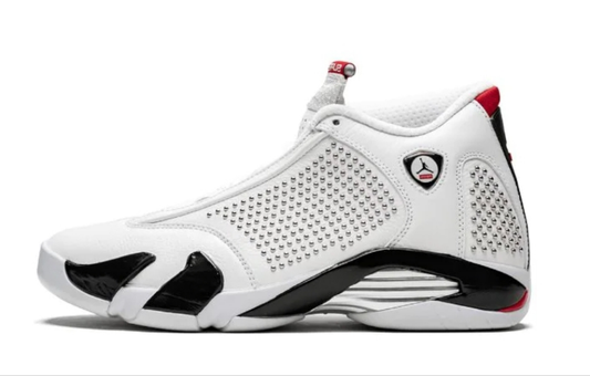 Les baskets Air Jordan 14 offrent un style emblématique et une performance exceptionnelle.

 design distinctif. Pas cher. Moins cher.