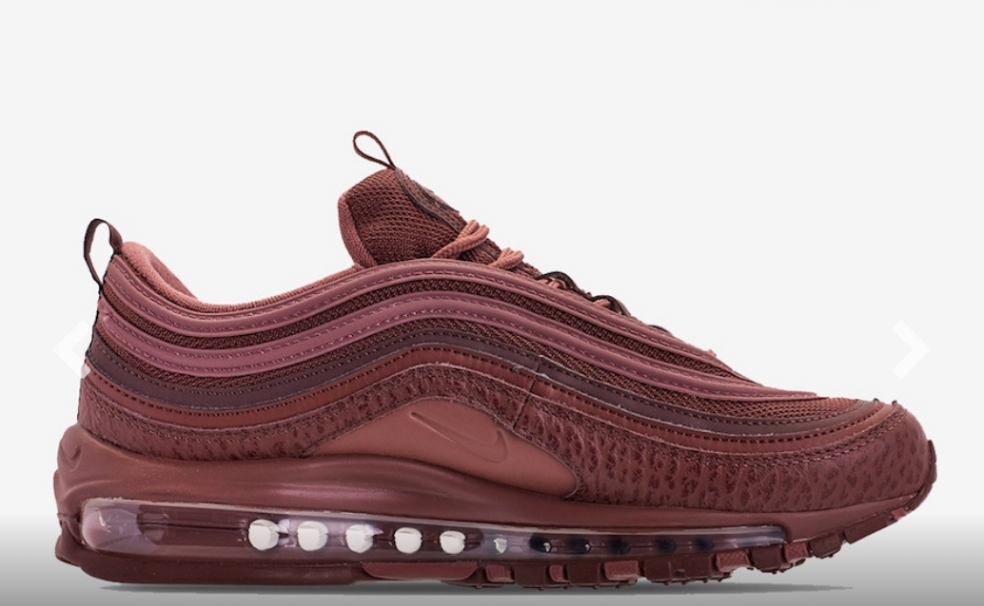 Les baskets Nike Air Max 97 sont synonymes de style emblématique et de confort absolu. Leur design ondulé distinctif.pas cher. Le moins cher. 