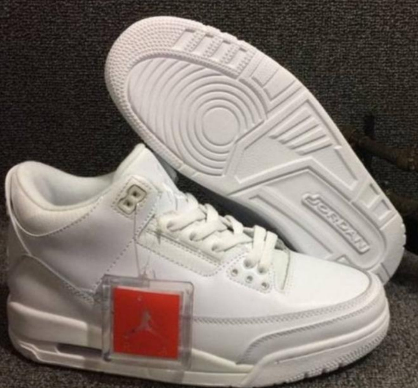 Les baskets Air Jordan 3 offrent un style légendaire et une performance exceptionnelle.

leur design emblématique.pas cher.le moins cher.