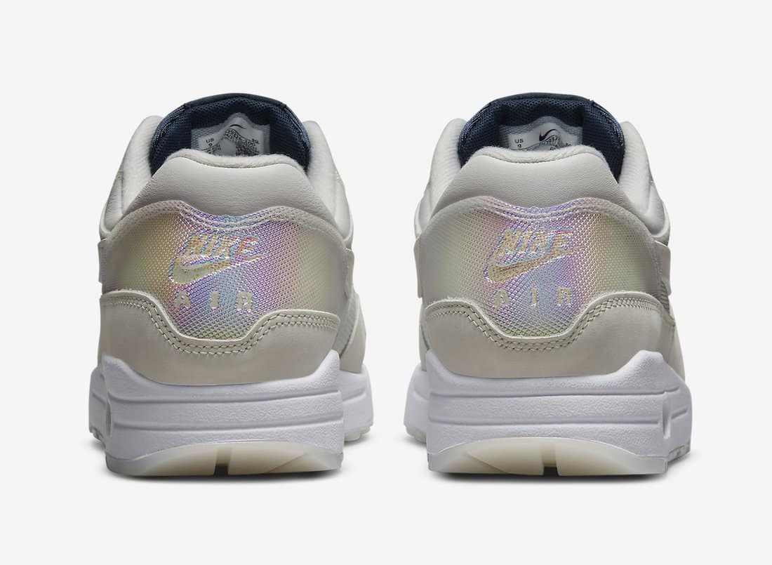 Les baskets Nike Air Max 1 Femme incarnent l’héritage emblématique de la marque Nike, combinant un design intemporel avec des touches modernes.