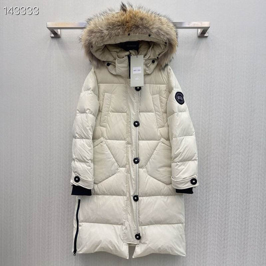 la Doudoune Canada G00se Femme est un témoignage de l'engagement de Canada G00se à combiner style,