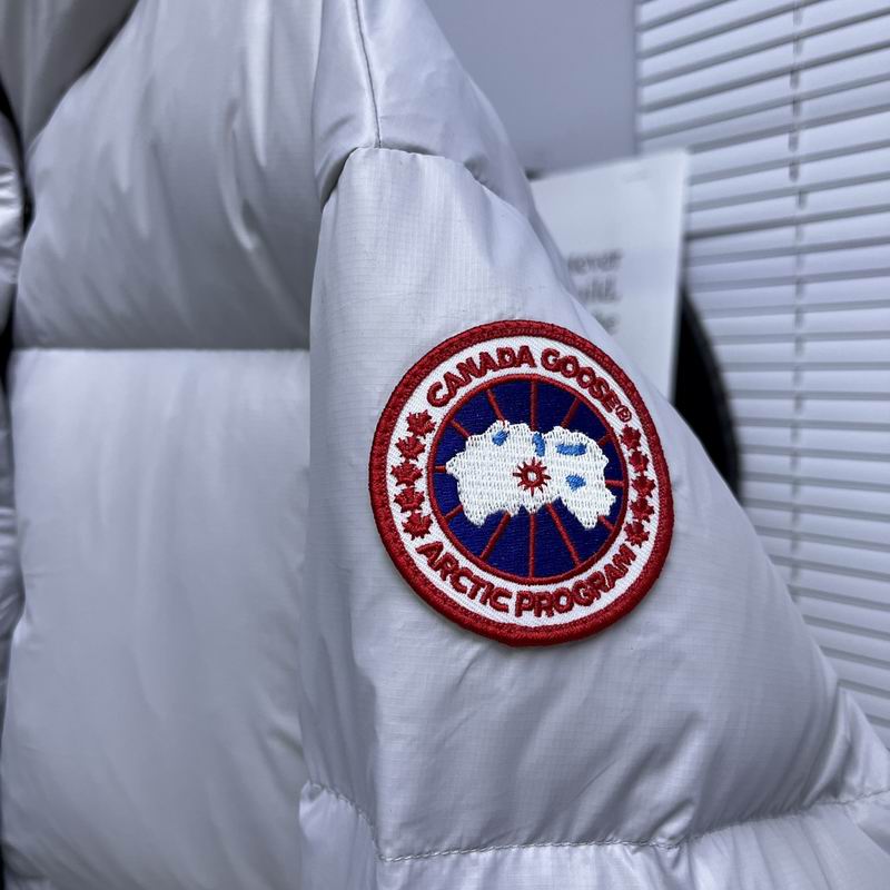 La doudoune Canada Goose Parka Femme

Résultat de l'évolution emblématique de la marque Canada Goose, la doudoune Canada Goose Parka Femme
