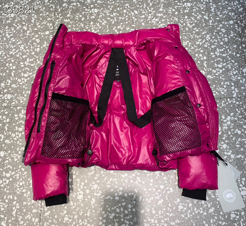 La doudoune Canada Goose Parka Femme

Résultat de l'évolution emblématique de la marque Canada Goose, la doudoune Canada Goose Parka Femme