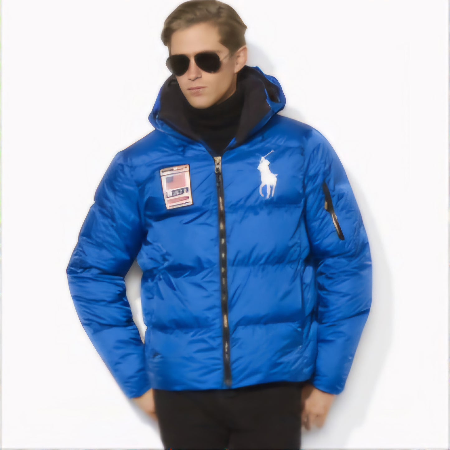 Les doudounes Ralph Lauren offrent une élégance intemporelle et une qualité exceptionnelle. Leur design raffiné et leurs matériaux haut de gamme 