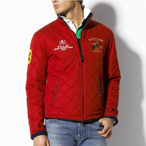 Les doudounes Ralph Lauren offrent une élégance intemporelle et une qualité exceptionnelle. Leur design raffiné et leurs matériaux haut de gamme 