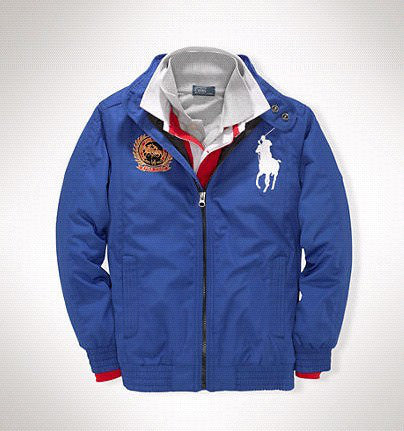 Les doudounes Ralph Lauren offrent une élégance intemporelle et une qualité exceptionnelle. Leur design raffiné et leurs matériaux haut de gamme 