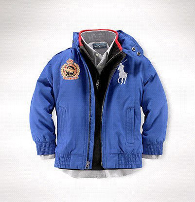 Les doudounes Ralph Lauren offrent une élégance intemporelle et une qualité exceptionnelle. Leur design raffiné et leurs matériaux haut de gamme 