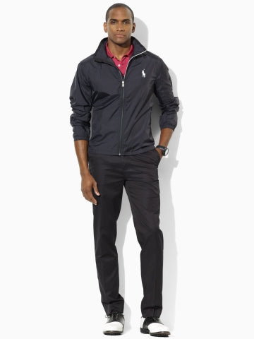 Les doudounes Ralph Lauren offrent une élégance intemporelle et une qualité exceptionnelle. Leur design raffiné et leurs matériaux haut de gamme 