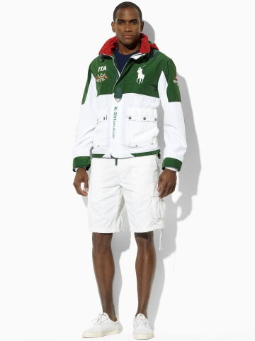 Les doudounes Ralph Lauren offrent une élégance intemporelle et une qualité exceptionnelle. Leur design raffiné et leurs matériaux haut de gamme 