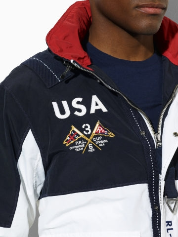Les doudounes Ralph Lauren offrent une élégance intemporelle et une qualité exceptionnelle. Leur design raffiné et leurs matériaux haut de gamme 