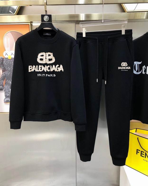 Les ensembles survêtement Balenciaga allient performance et style. Leur design avant-gardiste et leur qualité supérieure. Pas cher. Le moins cher.