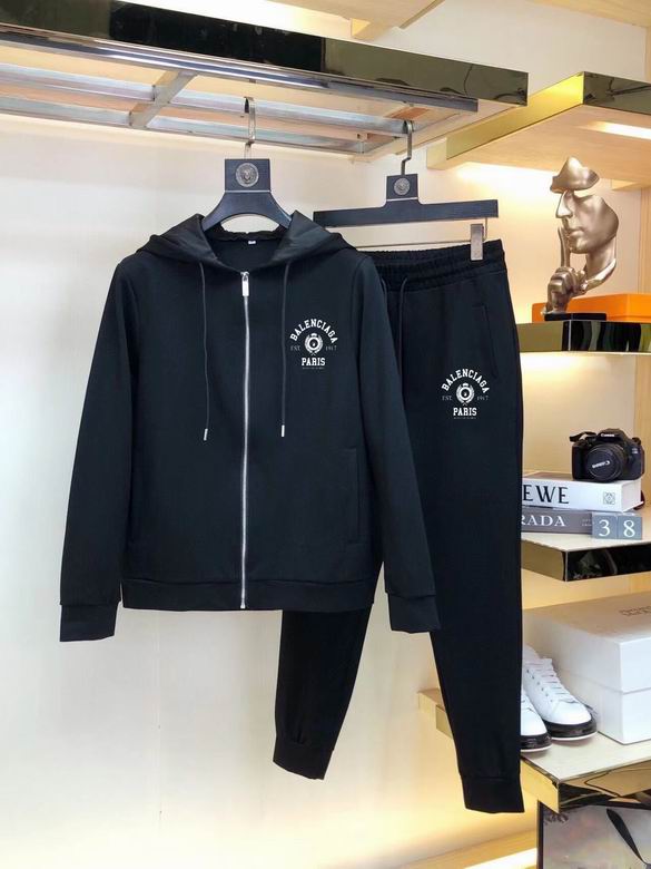 Les ensembles survêtement Balenciaga allient performance et style. Leur design avant-gardiste et leur qualité supérieure. Pas cher. Le moins cher.