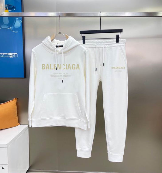 Les ensembles survêtement Balenciaga allient performance et style. Leur design avant-gardiste et leur qualité supérieure. Pas cher. Le moins cher.