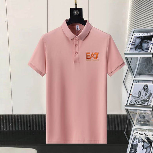 Les polos Armani pour homme reflètent l’élégance raffinée et le savoir-faire emblématique de la maison italienne. Au meilleur prix 