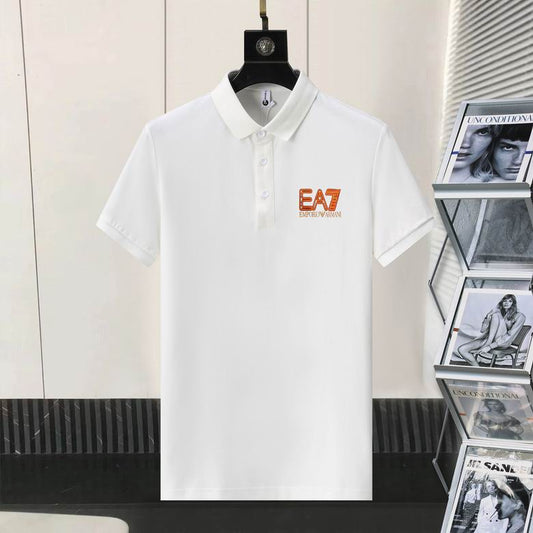 Les polos Armani pour homme reflètent l’élégance raffinée et le savoir-faire emblématique de la maison italienne. Au meilleur prix 