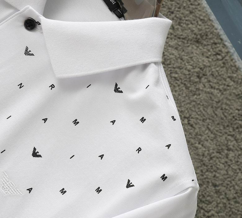 Les polos Armani pour homme reflètent l’élégance raffinée et le savoir-faire emblématique de la maison italienne. Au meilleur prix 
