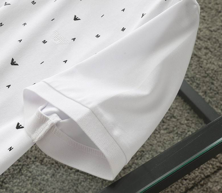 Les polos Armani pour homme reflètent l’élégance raffinée et le savoir-faire emblématique de la maison italienne. Au meilleur prix 