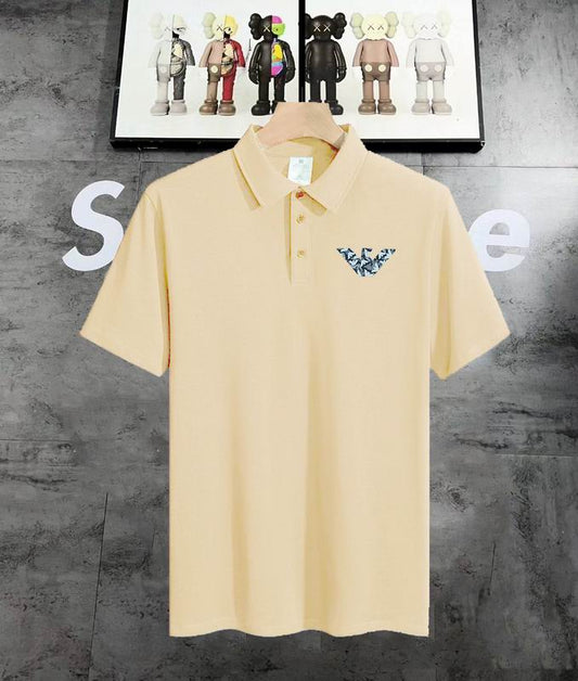 Les polos Armani pour homme reflètent l’élégance raffinée et le savoir-faire emblématique de la maison italienne. Au meilleur prix 