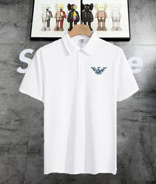 Les polos Armani pour homme reflètent l’élégance raffinée et le savoir-faire emblématique de la maison italienne. Au meilleur prix 