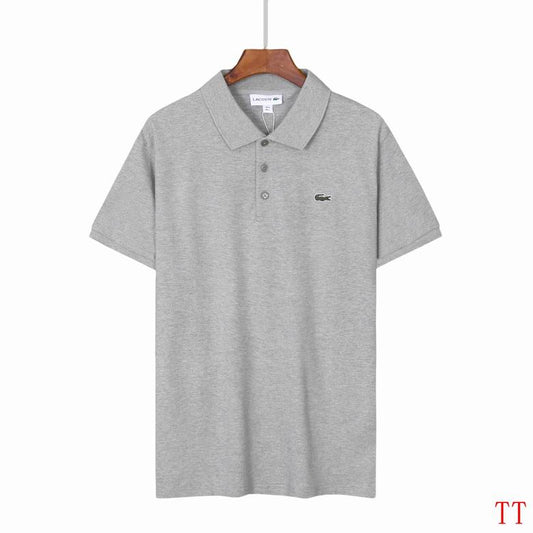 Les polos Lacoste pour homme sont le symbole parfait de l'élégance décontractée, alliant style et confort depuis des générations. Au meilleur prix.