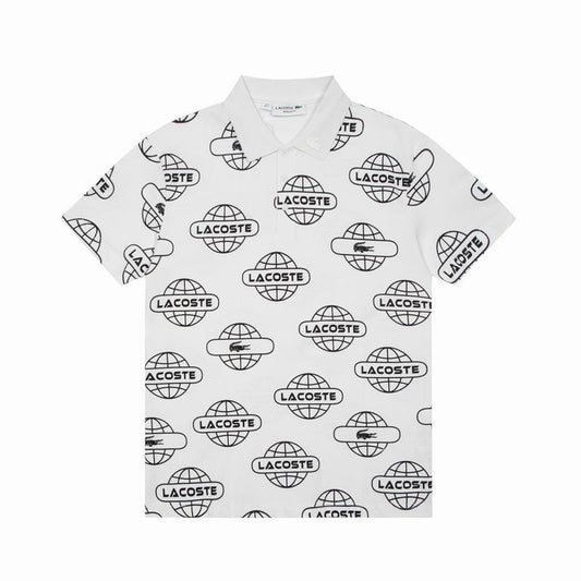 Les polos Lacoste pour homme sont le symbole parfait de l'élégance décontractée, alliant style et confort depuis des générations. Au meilleur prix.