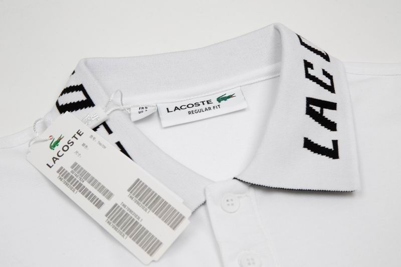 Les polos Lacoste pour homme sont le symbole parfait de l'élégance décontractée, alliant style et confort depuis des générations. Au meilleur prix.